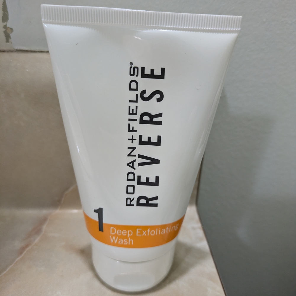 Rodan + Fields Reverse Exfoliating Wash Step 1